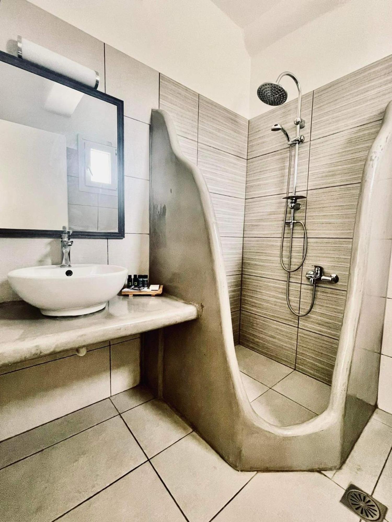 Athina Rooms - Lounge Apartments Parikia  Phòng bức ảnh