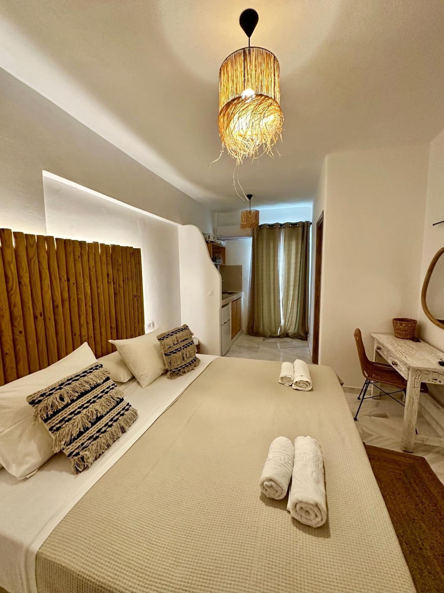 Athina Rooms - Lounge Apartments Parikia  Ngoại thất bức ảnh