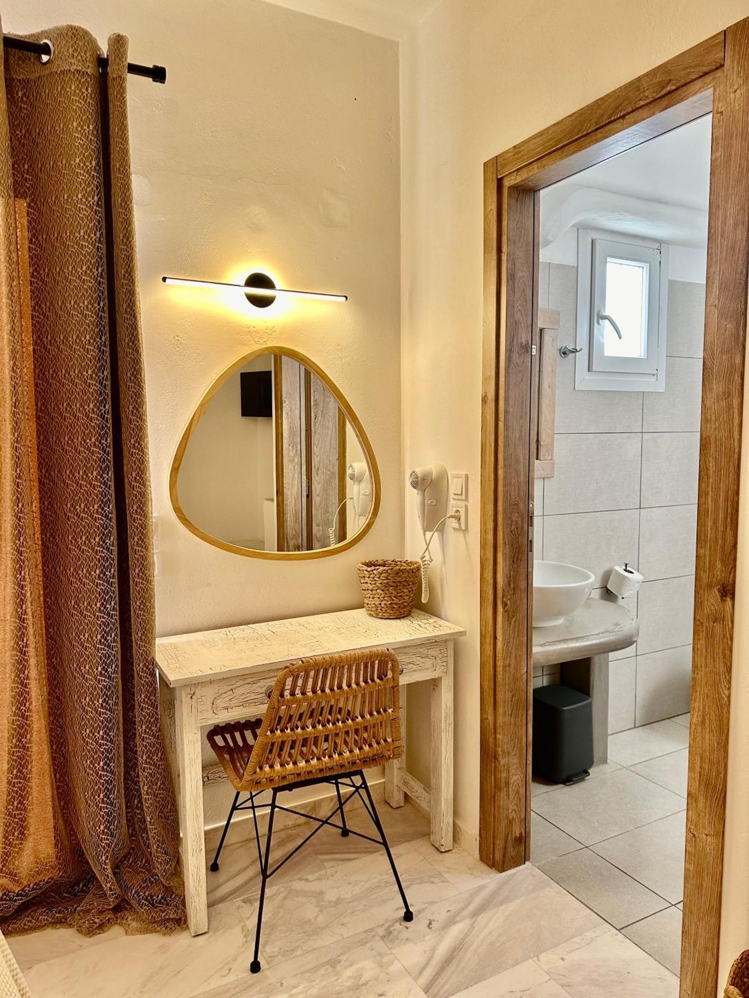 Athina Rooms - Lounge Apartments Parikia  Ngoại thất bức ảnh