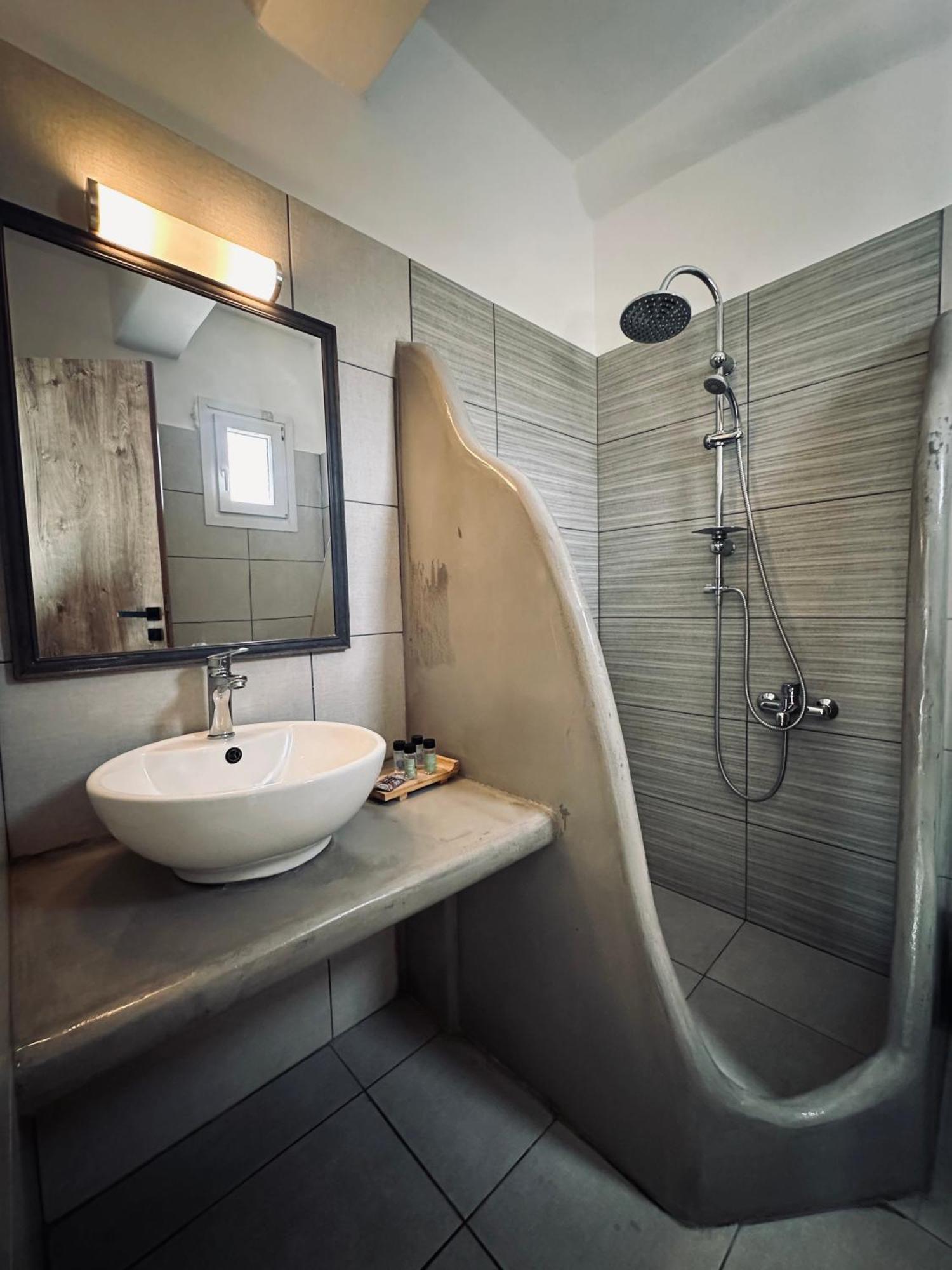 Athina Rooms - Lounge Apartments Parikia  Ngoại thất bức ảnh