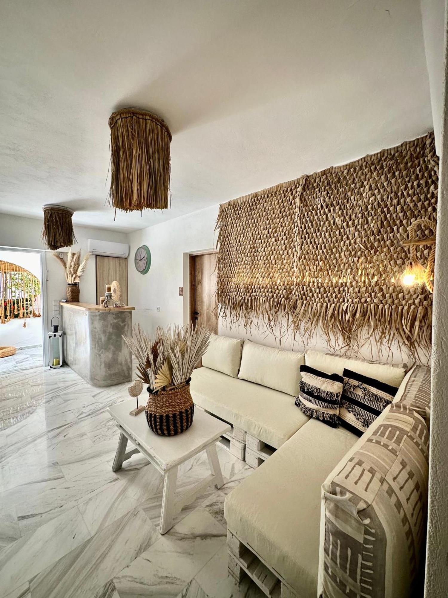 Athina Rooms - Lounge Apartments Parikia  Ngoại thất bức ảnh