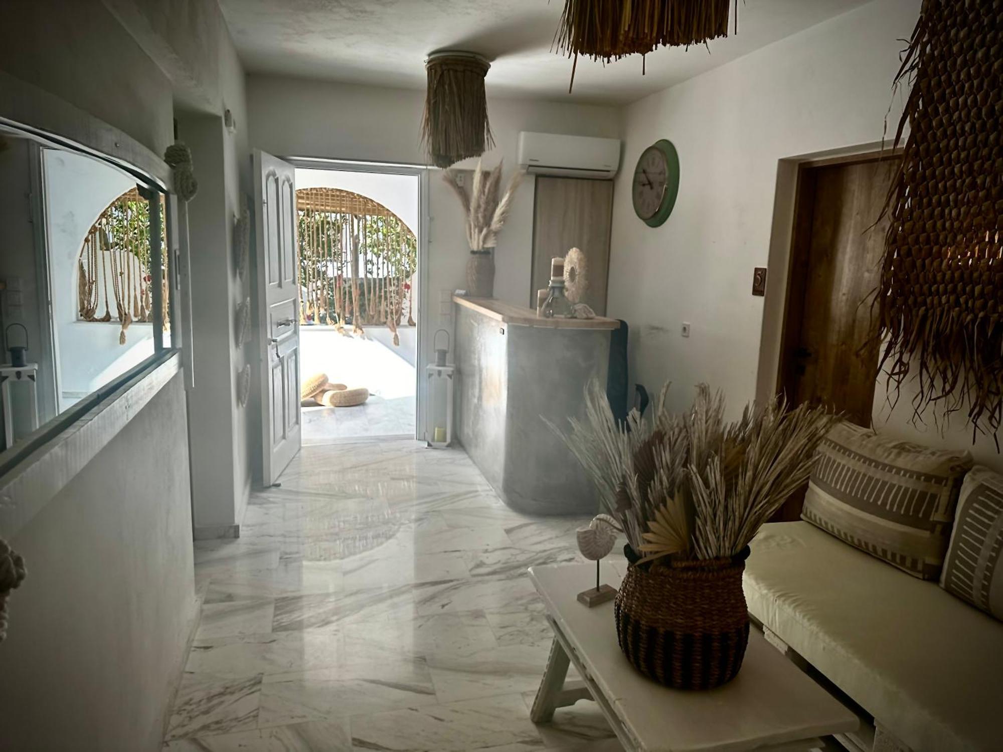 Athina Rooms - Lounge Apartments Parikia  Ngoại thất bức ảnh