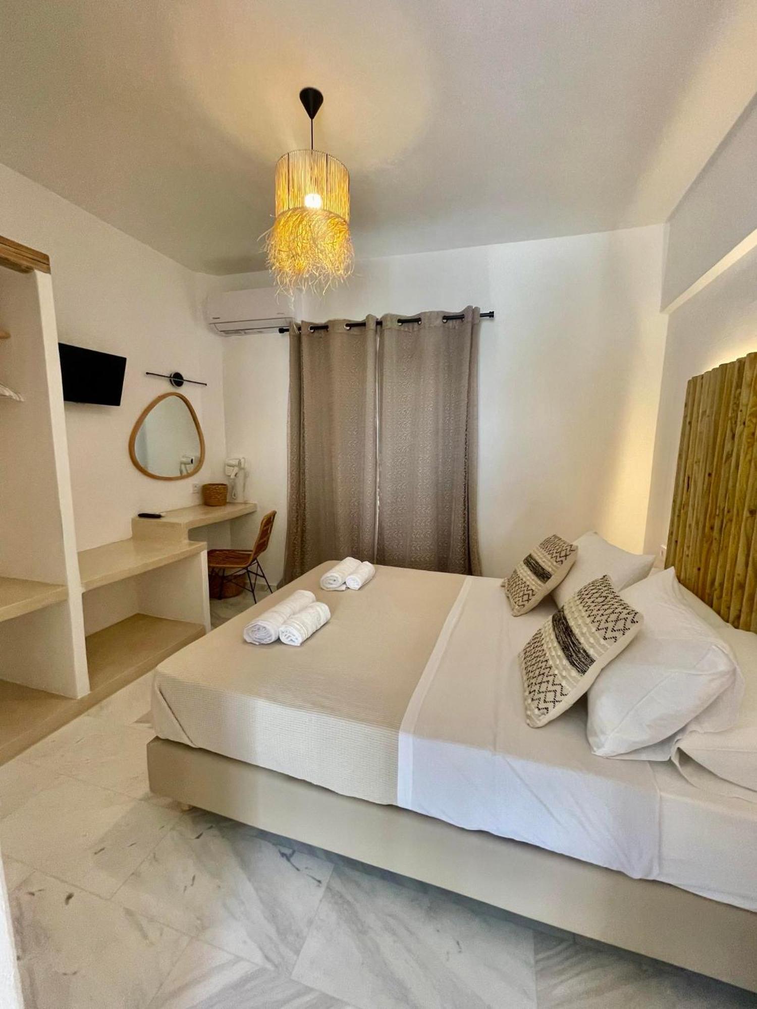 Athina Rooms - Lounge Apartments Parikia  Ngoại thất bức ảnh