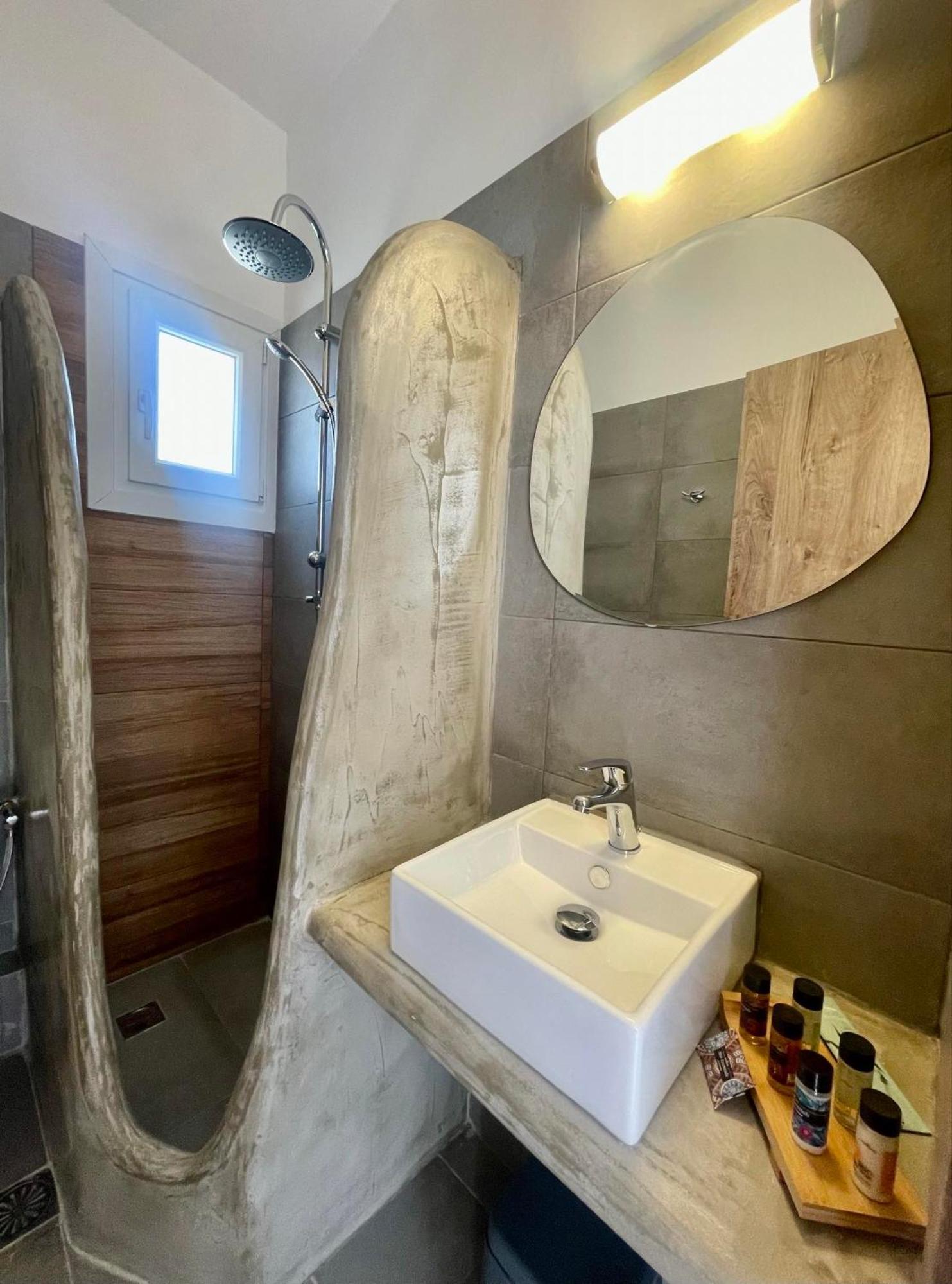 Athina Rooms - Lounge Apartments Parikia  Ngoại thất bức ảnh