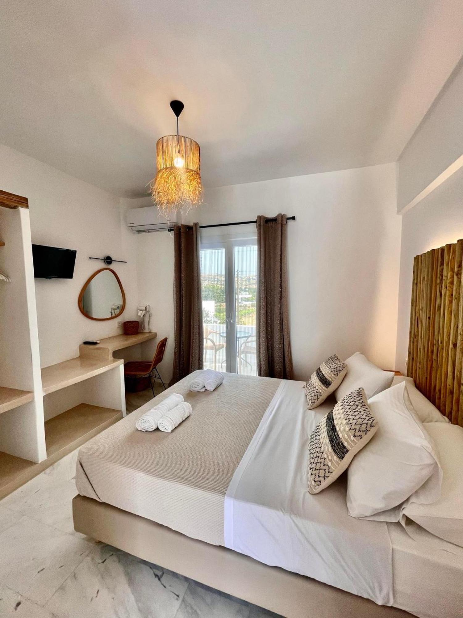 Athina Rooms - Lounge Apartments Parikia  Ngoại thất bức ảnh