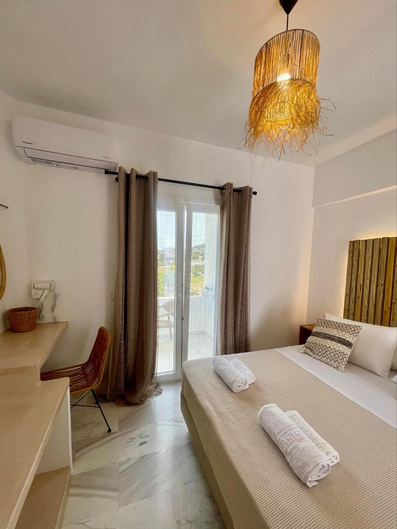 Athina Rooms - Lounge Apartments Parikia  Ngoại thất bức ảnh